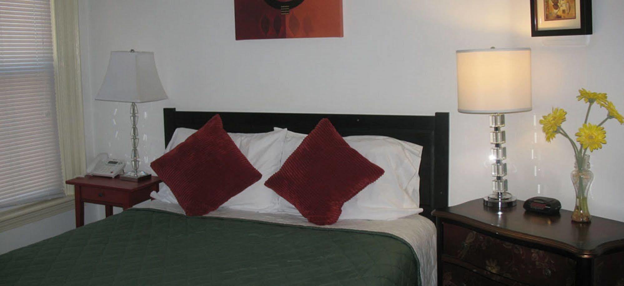 A Cambridge House Inn Екстериор снимка